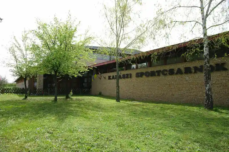Budakalászi Sportcsarnok környezete